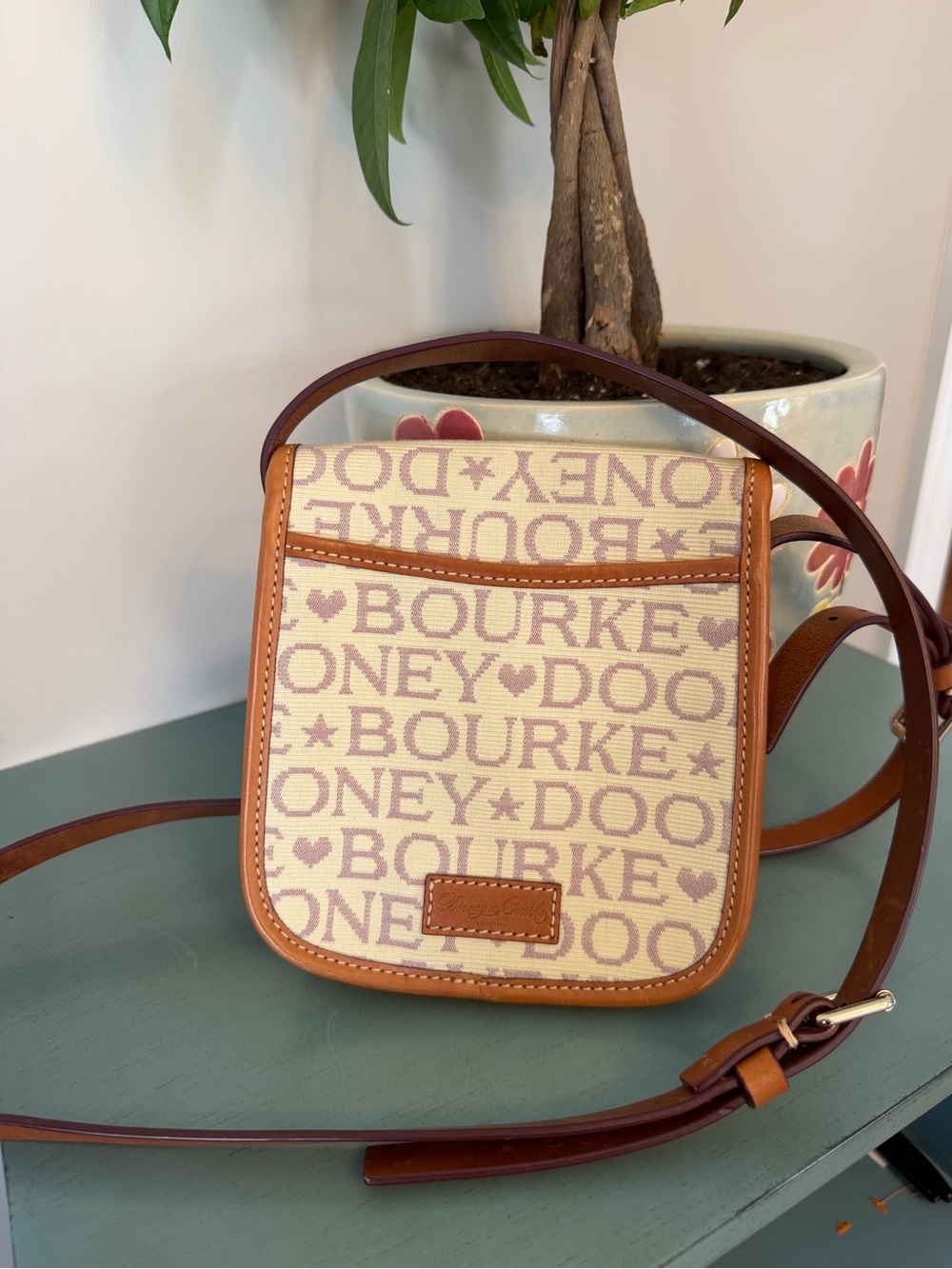 Dooney & Bourke Cream Logo Crossbody with Brown Leather Trim - Picture 2 of 3